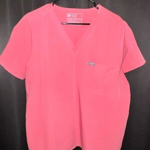 Figs Women's Short Sleeve V-Neck Top in Coral